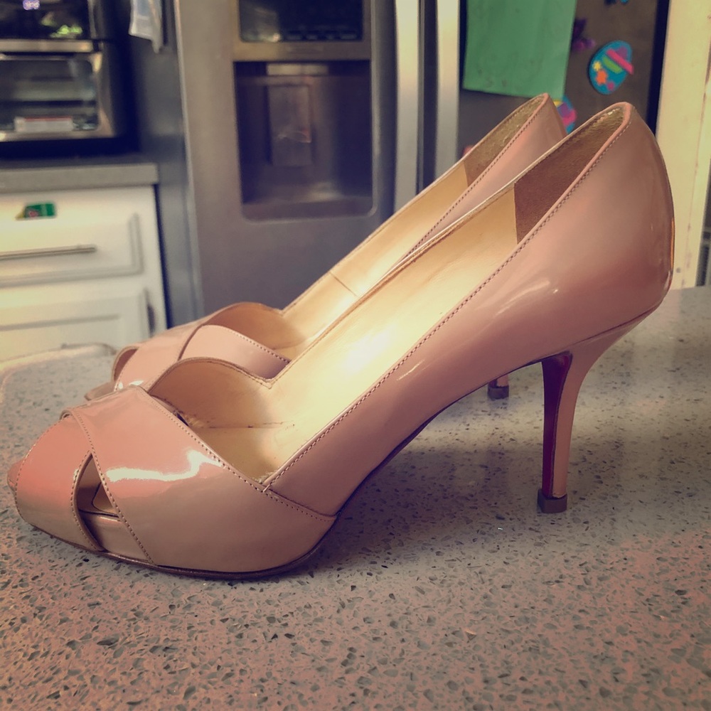 Christian Louboutin nude pumps sz 36.5